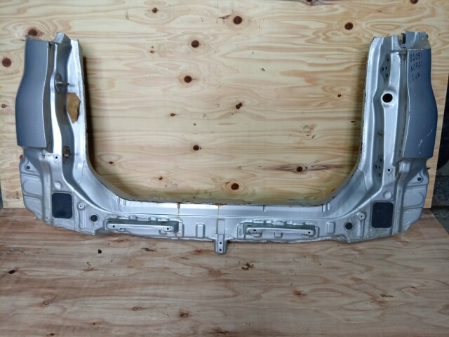 Задняя панель TOYOTA FunCargo 