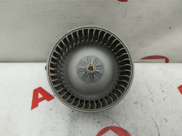 Моторчик печки TOYOTA Ist 