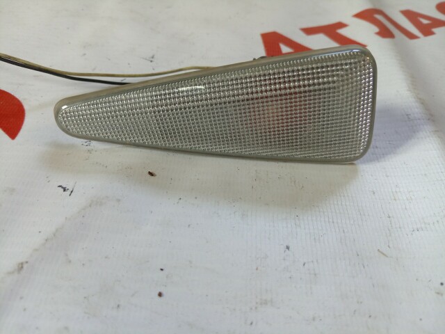 Повторитель в крыло RENAULT Sandero Stepway 