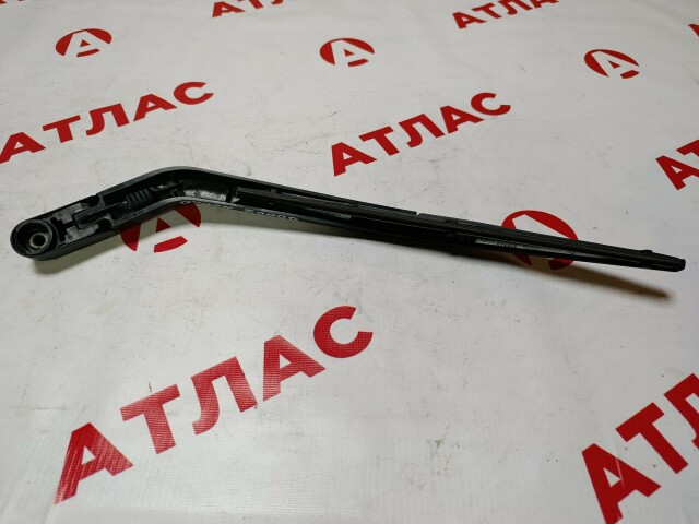 Дворник двери багажника TOYOTA Ist 