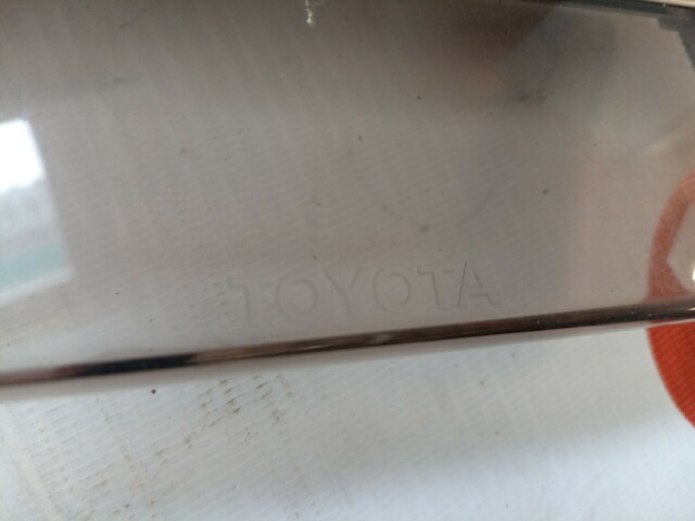 Ветровик TOYOTA Camry 