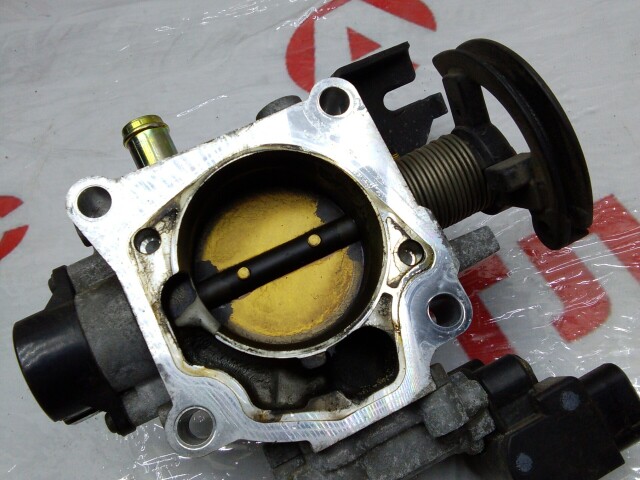 Дроссельная заслонка TOYOTA Wish 1ZZ-FE