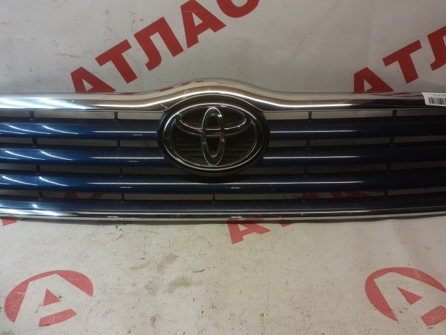 Решетка радиатора TOYOTA Avensis 