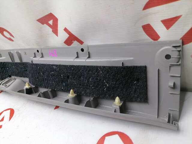 Накладка замка багажника TOYOTA Estima 