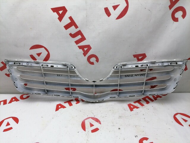 Решетка радиатора TOYOTA Avensis 