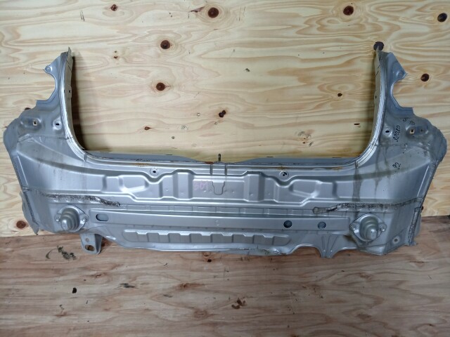 Задняя панель TOYOTA Corolla Runx 