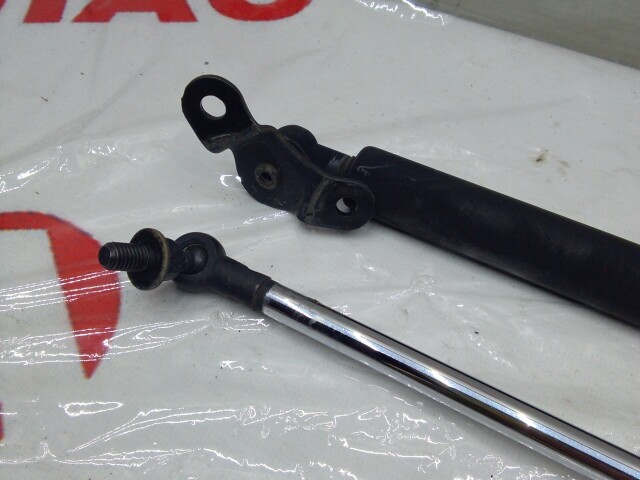 Амортизатор багажника HONDA Stream 