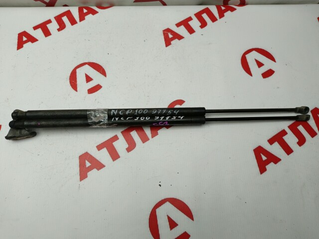 Амортизатор багажника TOYOTA Ractis 