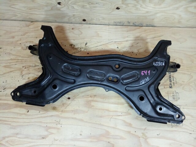 Балка поперечная TOYOTA Corolla 