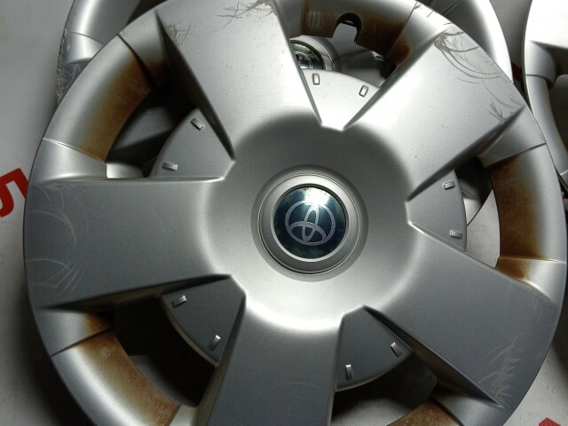 Колпак на колесо TOYOTA - 