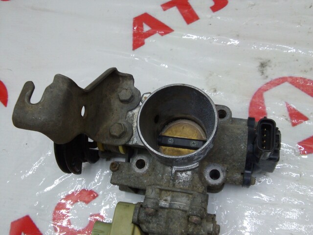 Дроссельная заслонка TOYOTA Sprinter 5A-FE