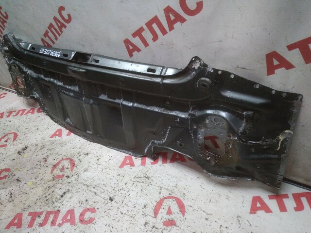 Задняя панель TOYOTA Corolla 