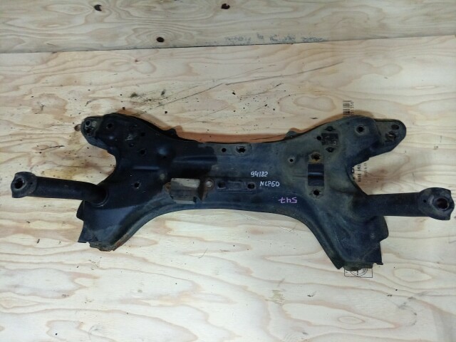 Балка поперечная TOYOTA Ist 