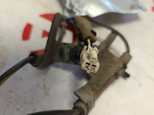 Датчик ABS TOYOTA RAV4 