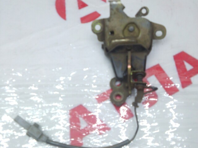 Замок багажника TOYOTA Sprinter 