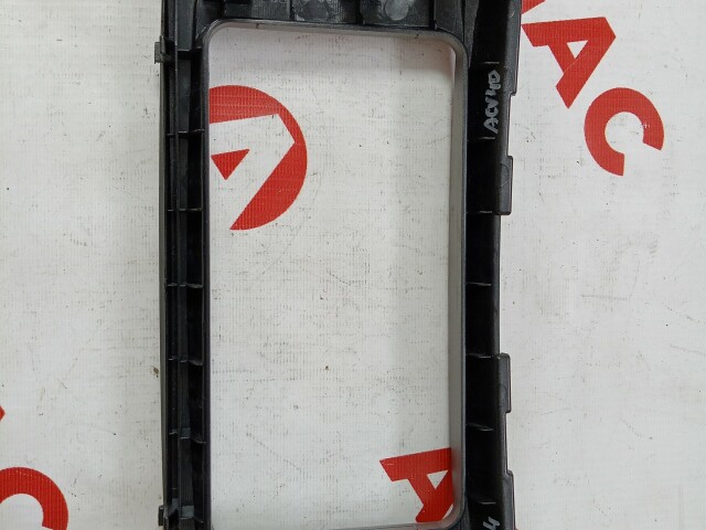 Рамка магнитолы TOYOTA Camry 