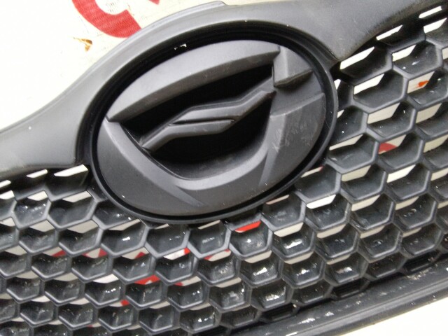 Решетка радиатора TOYOTA Corolla 