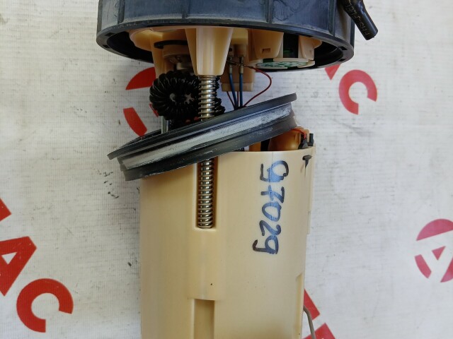 Бензонасос TOYOTA Avensis 