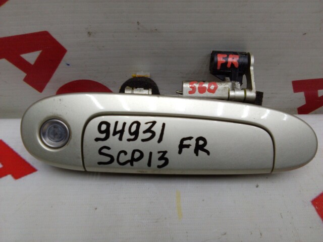 Ручка двери TOYOTA Vitz 