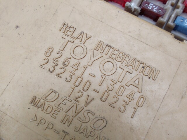 Блок предохранителей TOYOTA Corolla 3ZZ-FE