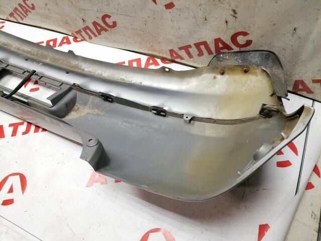 Бампер задний TOYOTA Vitz 