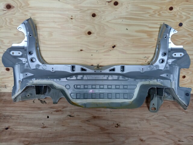 Задняя панель TOYOTA Corolla Runx 