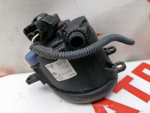 Туманка TOYOTA Corolla Fielder 