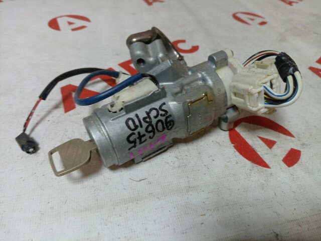 Замок зажигания TOYOTA Vitz 