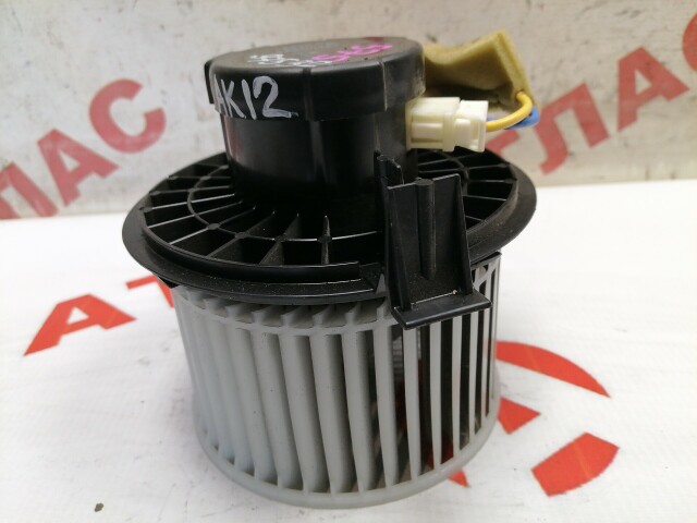 Моторчик печки NISSAN March 