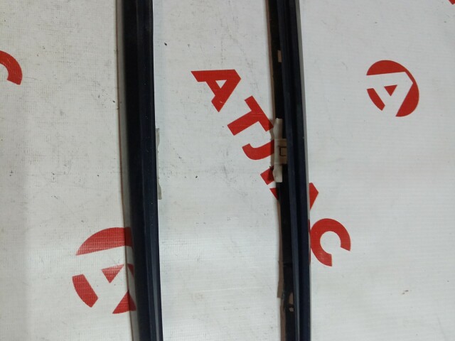 Молдинг лобового стекла HONDA Stream 