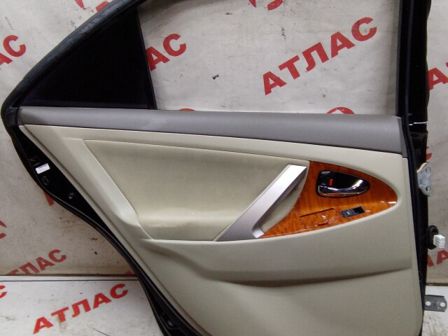 Дверь TOYOTA Camry 