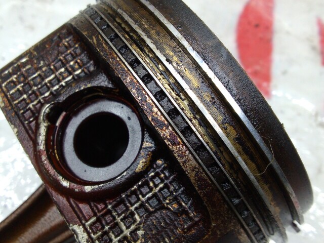 Поршень TOYOTA Avensis 1ZZ-FE