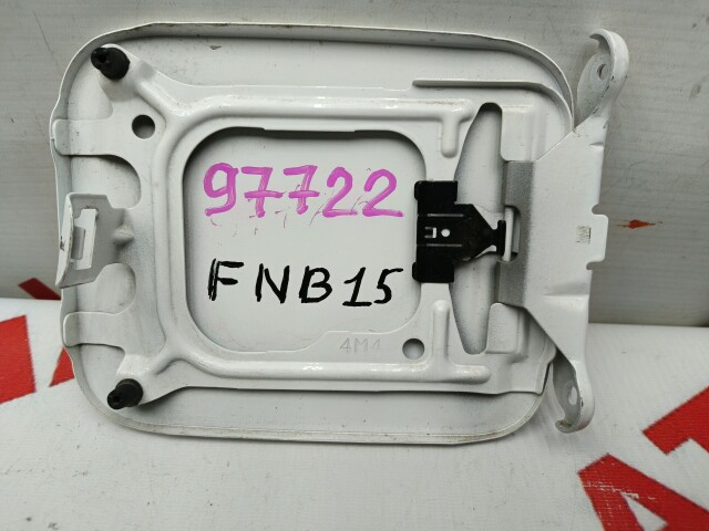 Лючок бензобака NISSAN Sunny 