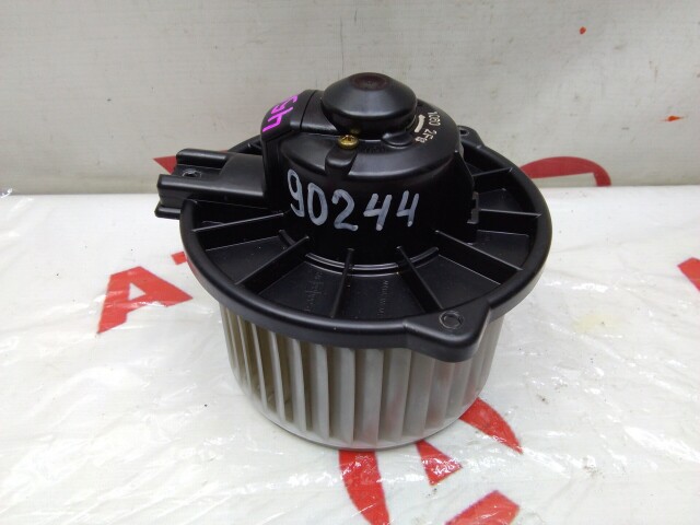 Моторчик печки TOYOTA Vitz 