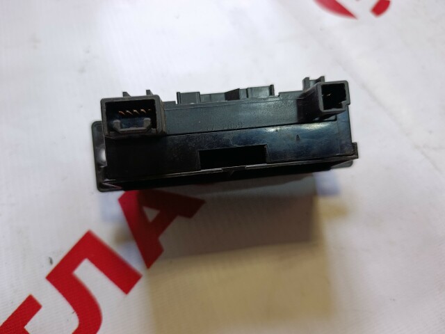 Кнопка подогрева сиденья TOYOTA Avensis 