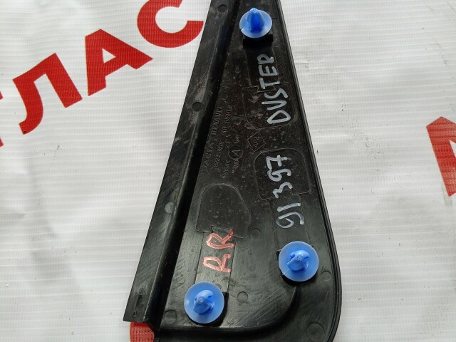 Уголок двери RENAULT Duster 