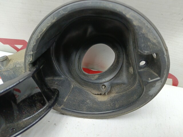 Лючок бензобака HONDA Fit 