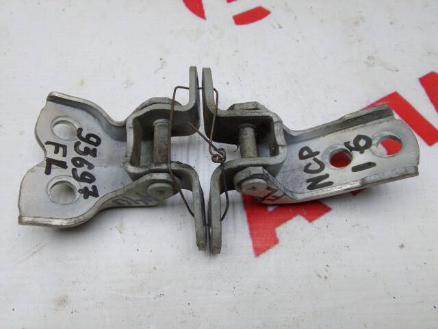 Кронштейны двери TOYOTA Platz 