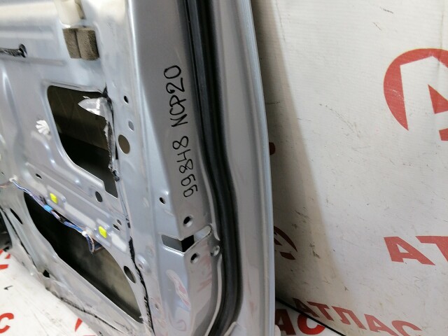 Дверь TOYOTA FunCargo 