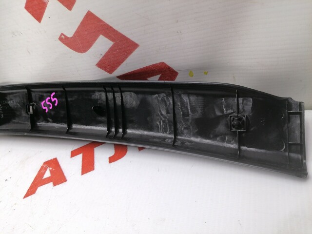 Накладка замка багажника NISSAN Bluebird Sylphy 