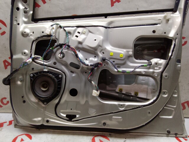 Дверь TOYOTA Vitz 