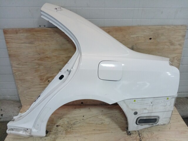 Крыло заднее TOYOTA Avensis 