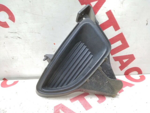 Заглушка в бампер TOYOTA Corolla 