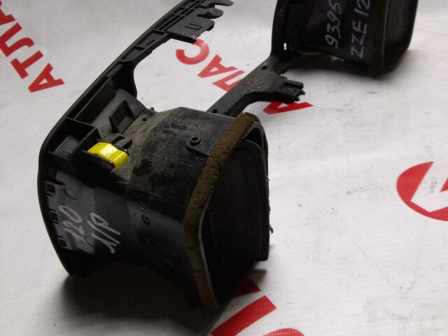 Рамка магнитолы TOYOTA Corolla 