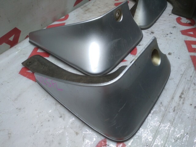 Брызговик TOYOTA Camry 