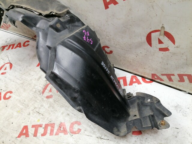 Подкрылок TOYOTA Ist 