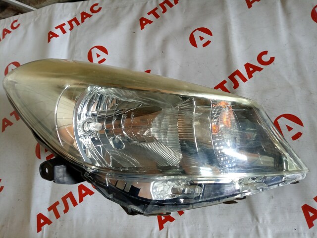 Фара TOYOTA Vitz 