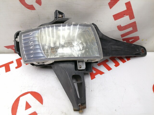 Туманка TOYOTA Estima 