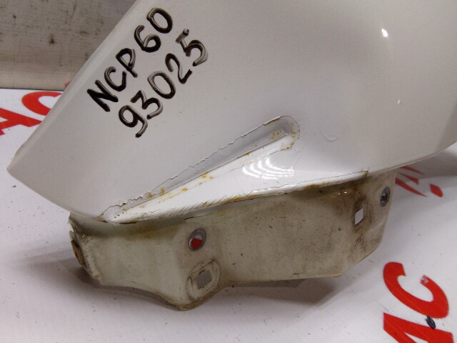 Крыло TOYOTA Ist 