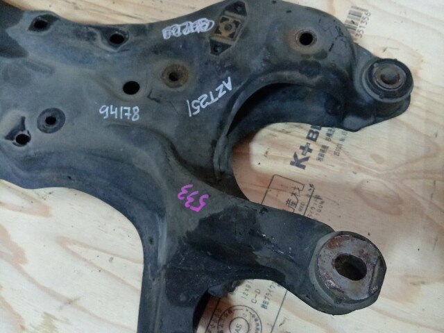 Балка поперечная TOYOTA Avensis 